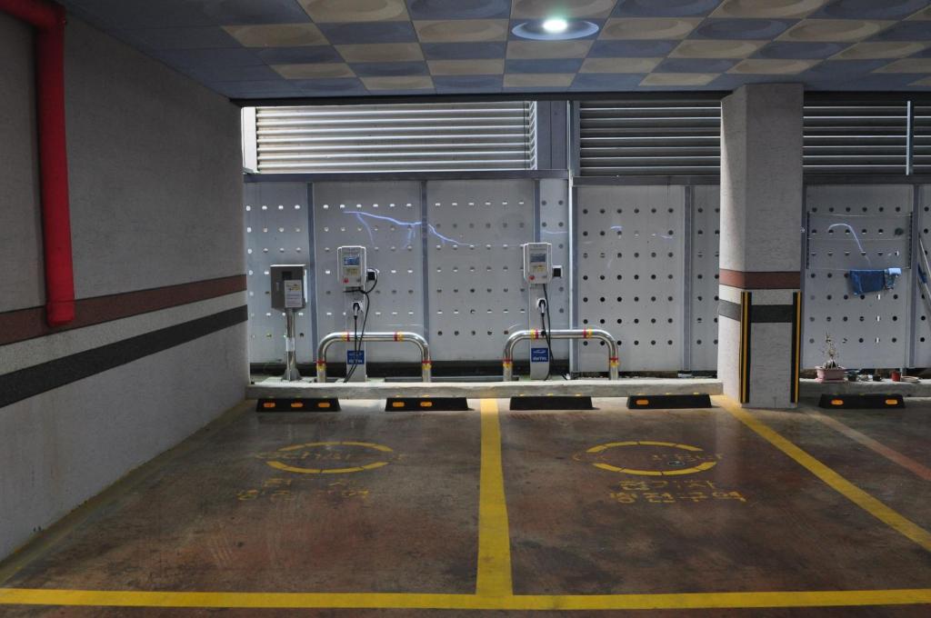 Fitness centrum a/nebo fitness zařízení v ubytování HOUND Hotel Sangmu