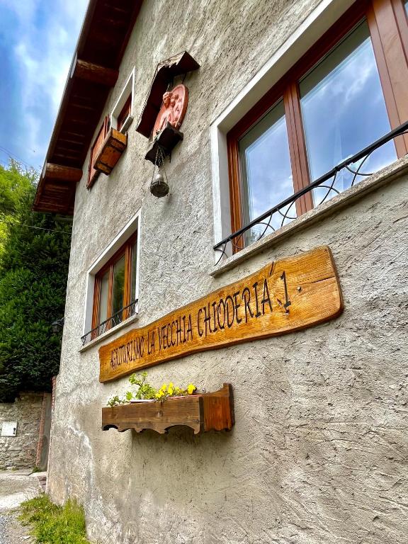 Budynek, w którym mieści się gospodarstwo agroturystyczne