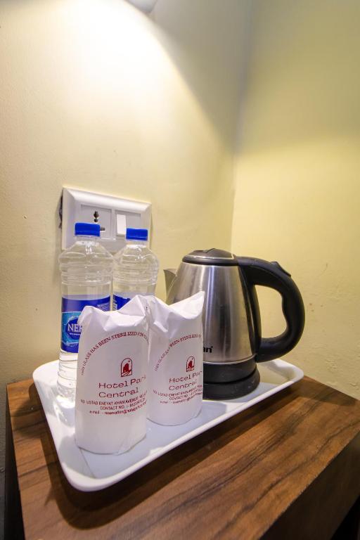 Příslušenství pro přípravu čaje a kávy v ubytování Hotel Park Central