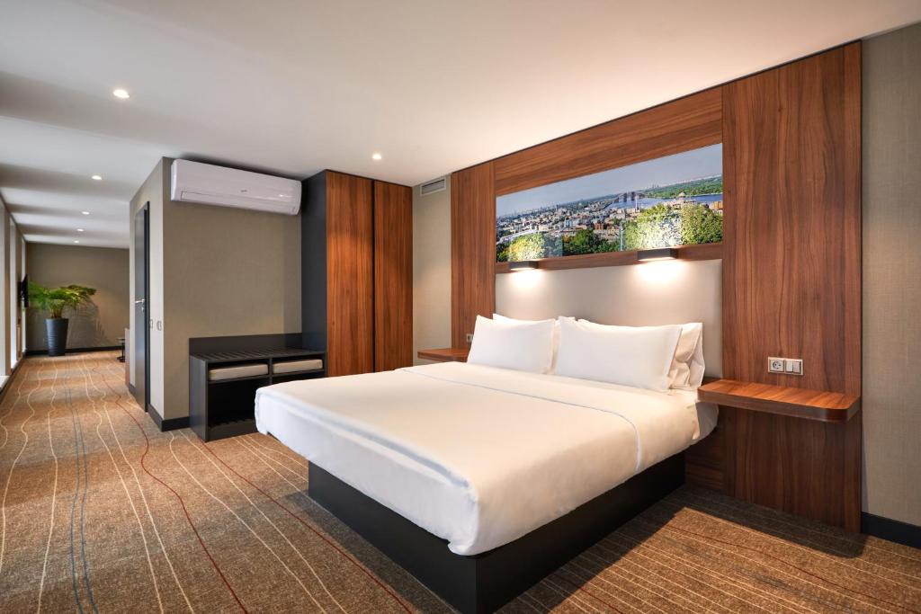 Sky Loft Hotel Kyiv by Rixwell International - Skyloft Superior Suite