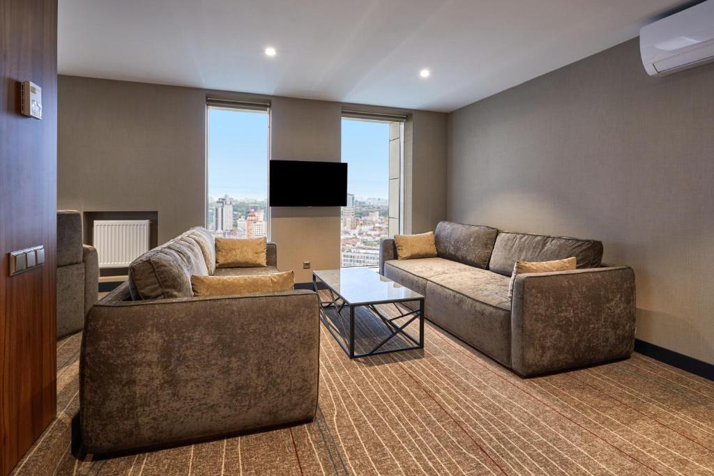Sky Loft Hotel Kyiv by Rixwell International - Skyloft Superior King Suite