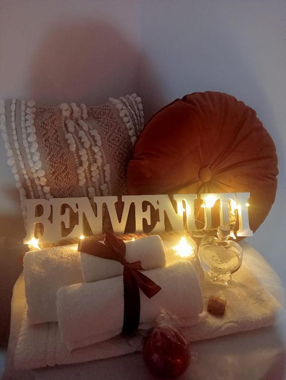 Postel nebo postele na pokoji v ubytování La soffitta di Megan
