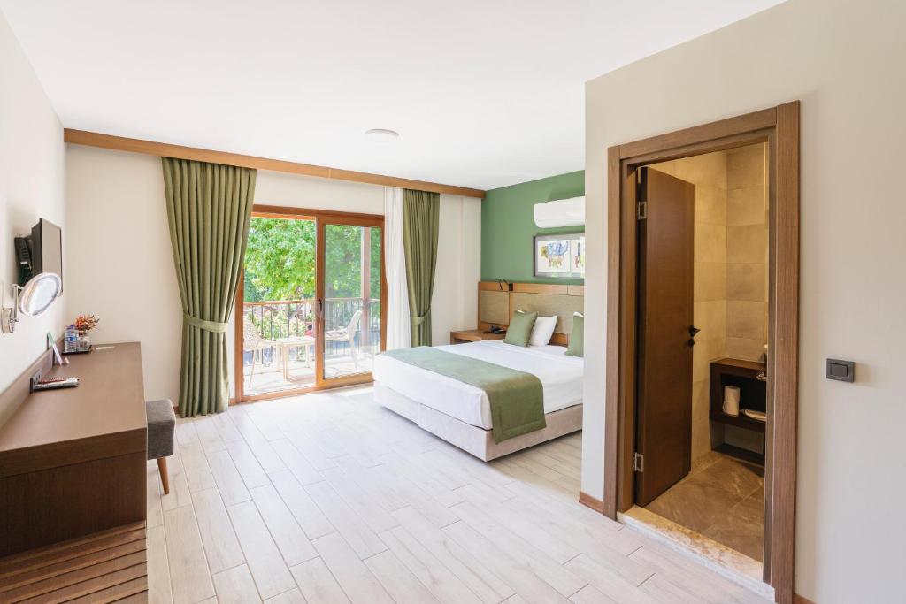 WEST HOUSE EXCLUSIVE HOTEL - 8