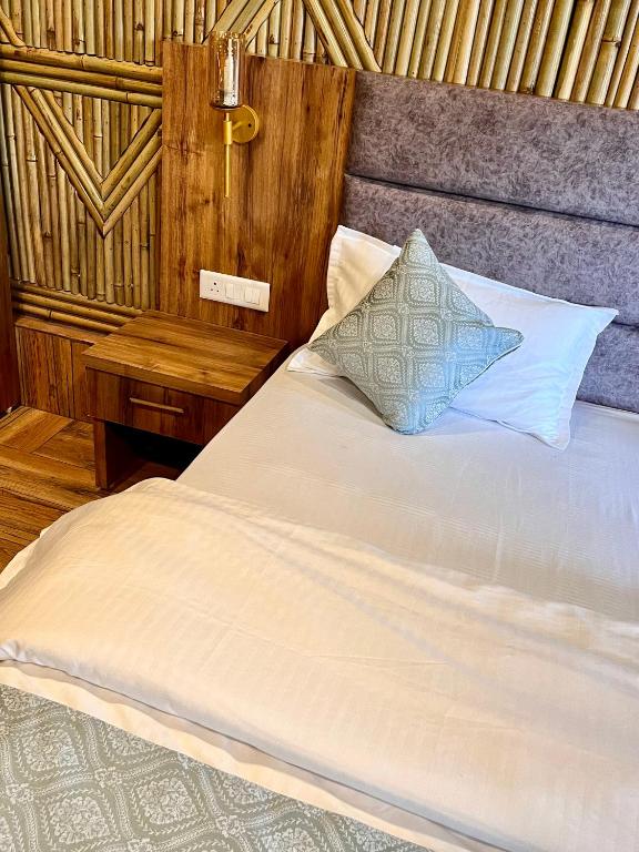 Bamboo Garden Cottages and Cafe - Deluxe Doppel- Oder Zweibettzimmer Mit Balkon