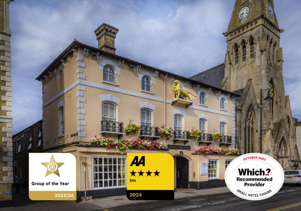 The Golden Lion Hotel, St Ives, Cambridgeshire tesisinde sergilenen bir sertifika, ödül, işaret veya başka bir belge