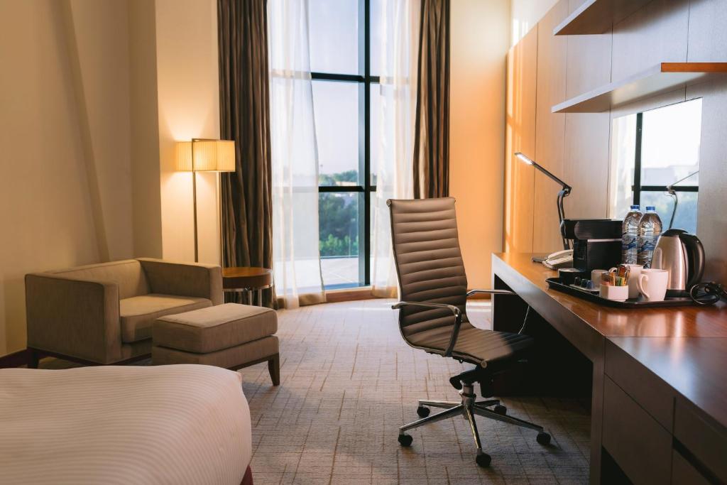 Posezení v ubytování Holiday Inn Abu Dhabi by IHG