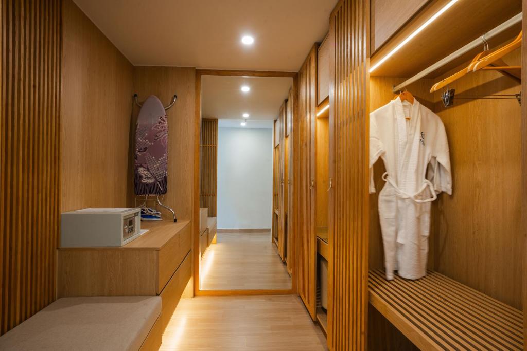 Seabird Hotel Thien Cam - 国王套房与海景