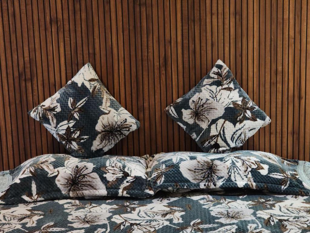 Postel nebo postele na pokoji v ubytování Serenity Inn home stay