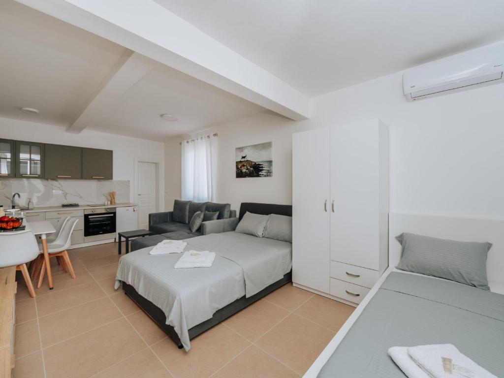 Apartments Milivojevic - 8