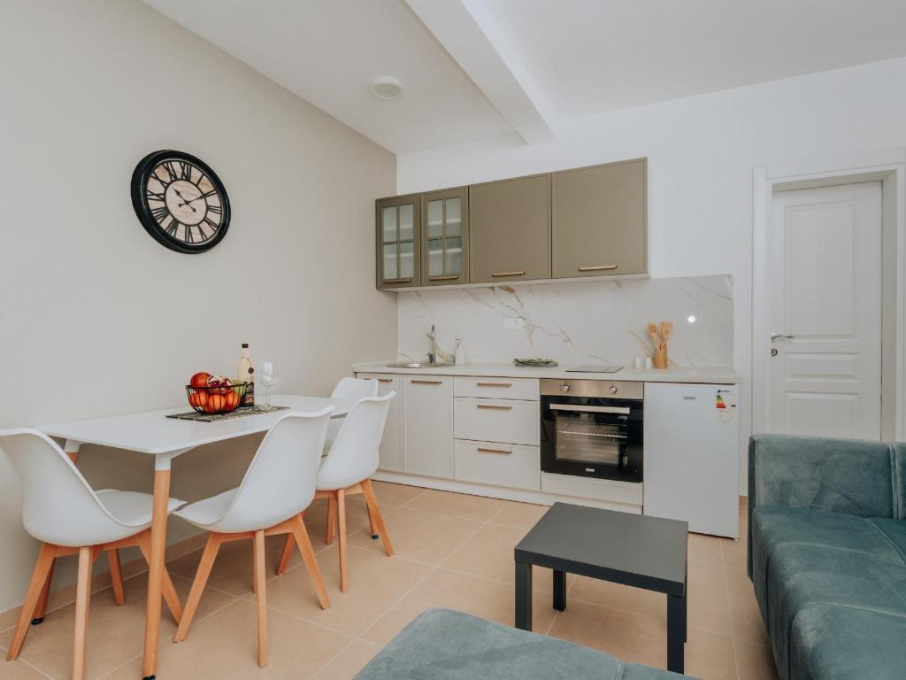 Apartments Milivojevic - 11