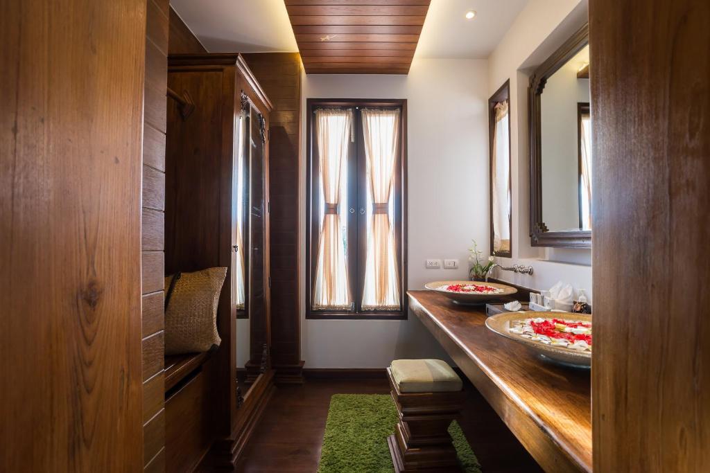 Royal Muang Samui Villas - 9