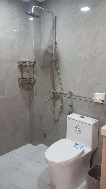 Koupelna v ubytování C Mary's Staycation in Tanza Cavite 2-3pax