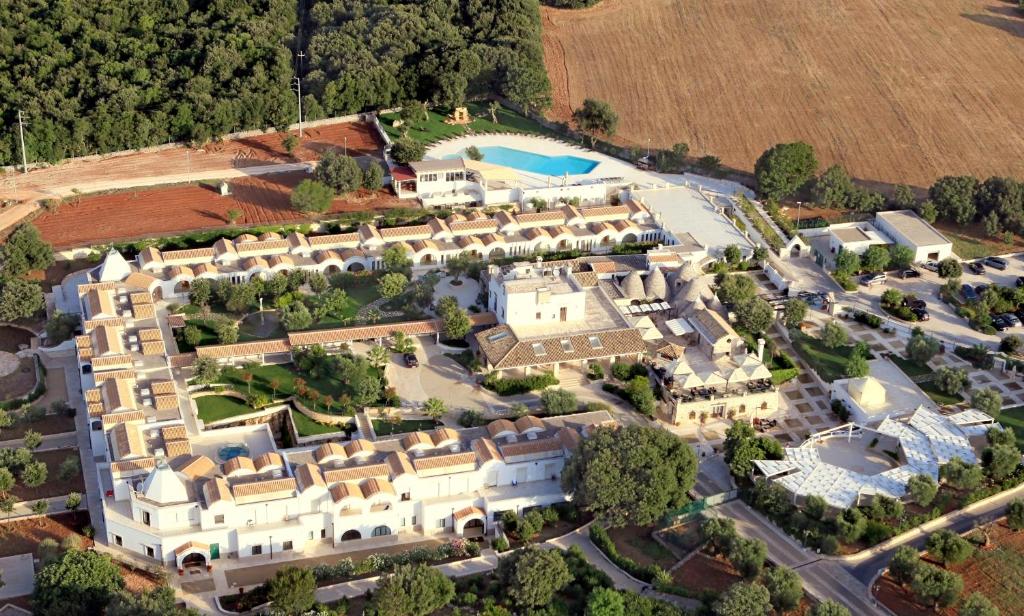 Bazén v ubytování Masseria Chiancone Torricella nebo v jeho okolí