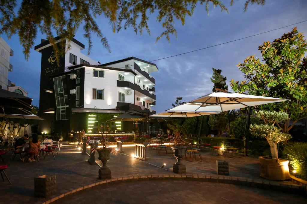 Budova, kde se hotel nachází
