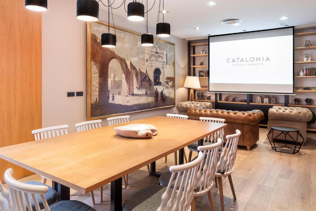 Catalonia Giralda - Resim 32