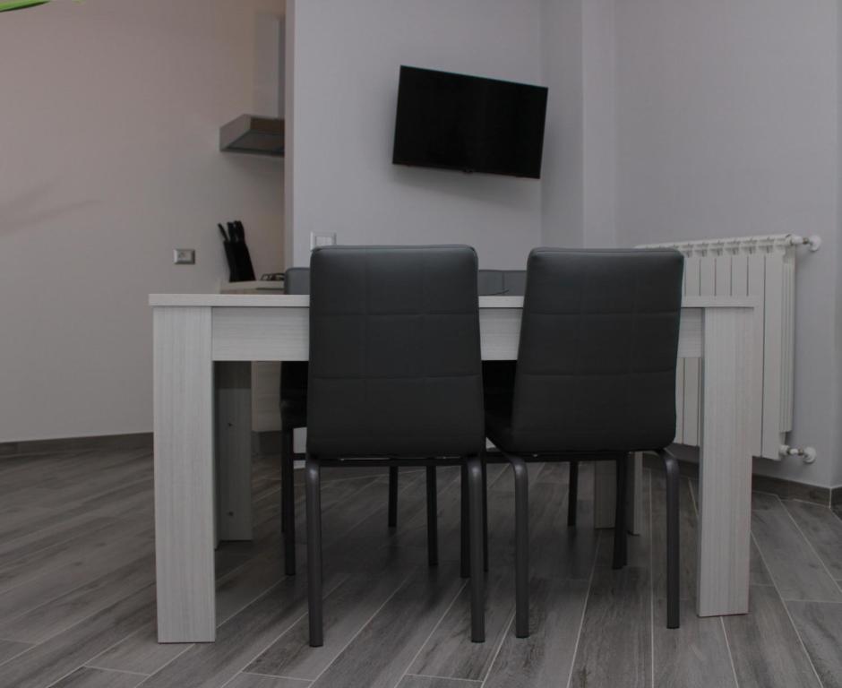 TV a/nebo společenská místnost v ubytování JOHN'S ROOMS