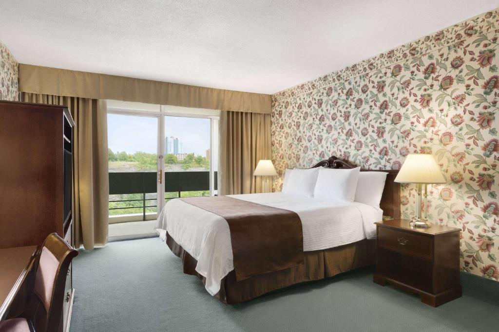 Travelodge by Wyndham Niagara Falls Fallsview - Resim 14