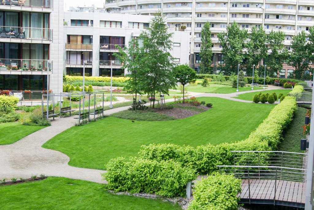 Vonkajšia záhrada v ubytovaní Triton Apartments in Warsaw