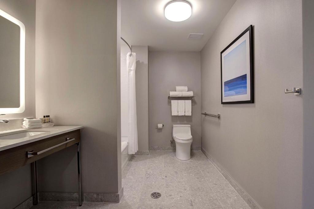 Hampton Inn Montreal Downtown, Qc - Resim 41