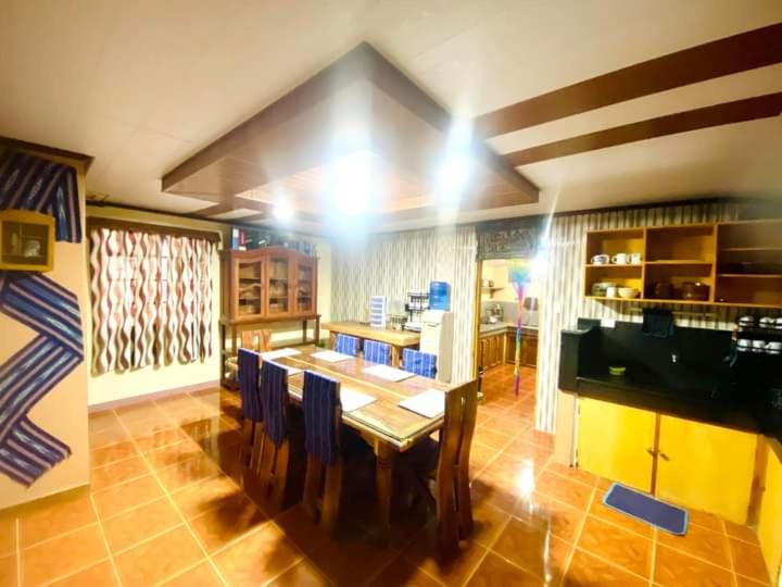 Restaurace v ubytování Baguio mountain villa view RW