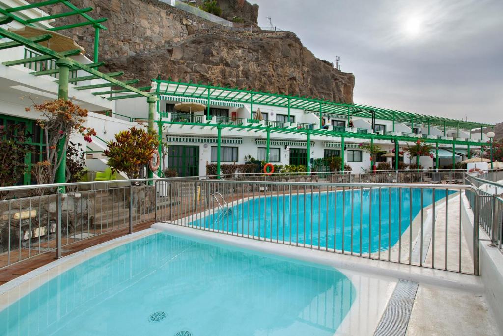 Hồ bơi trong/gần Casa Los Veleros F2