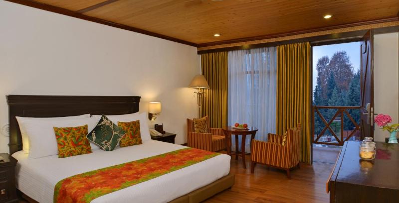 Postel nebo postele na pokoji v ubytování Fortune Resort Heevan, Srinagar - Member ITC Hotels' Group