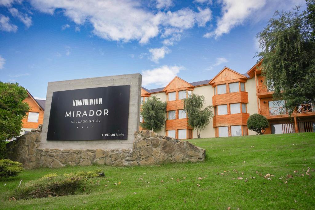 O edifício em que o hotel se localiza