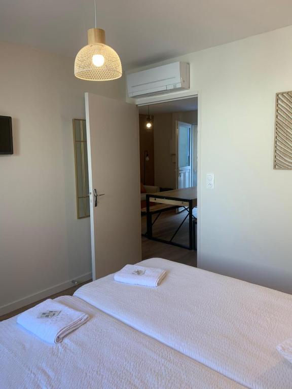 Hôtel Des Docks - Two-Bedroom Apartment