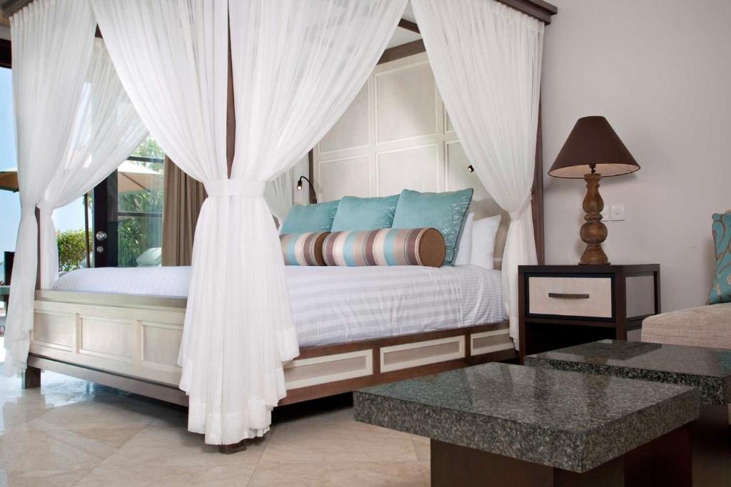 Villa Sundara - Three-Bedroom Villa With Private Pool