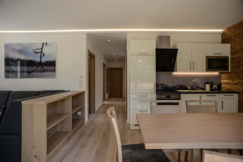Kuchyň nebo kuchyňský kout v ubytování R Appartements Sommerbergbahnen inklusive