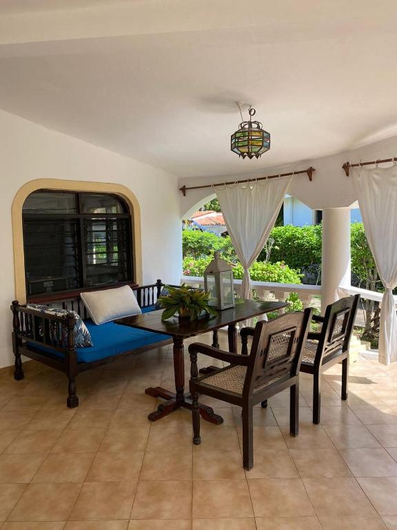 Posezení v ubytování 2Livu Villas Watamu