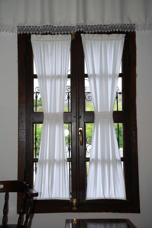 Fotografie z fotogalerie ubytování Emblematic House Apartment 2 v destinaci Gjirokastër