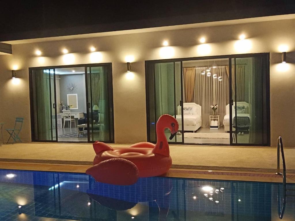 Piscina a Romlaphass Boutique hotel o a prop