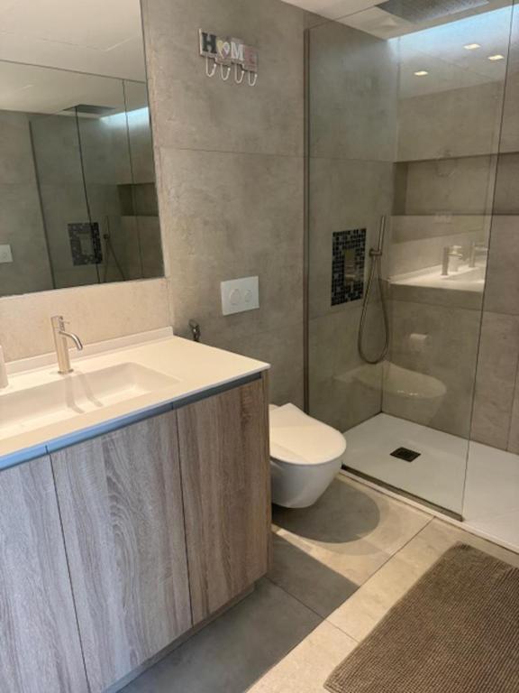 Koupelna v ubytování Luxurious apartment in Puerto Banus Marbella