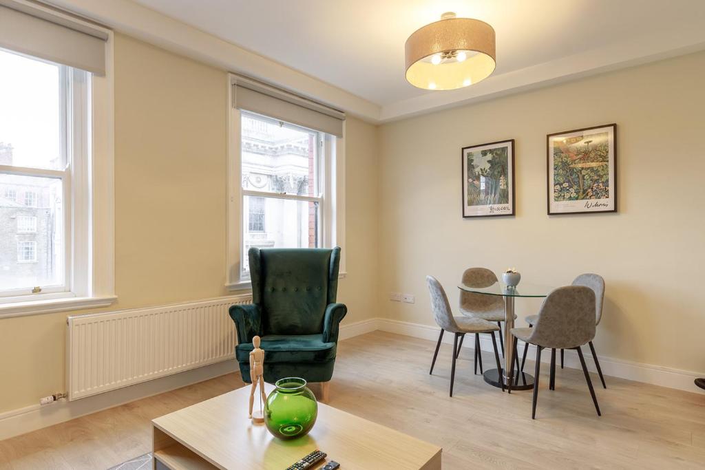 Dublin Castle Suites - Resim 20