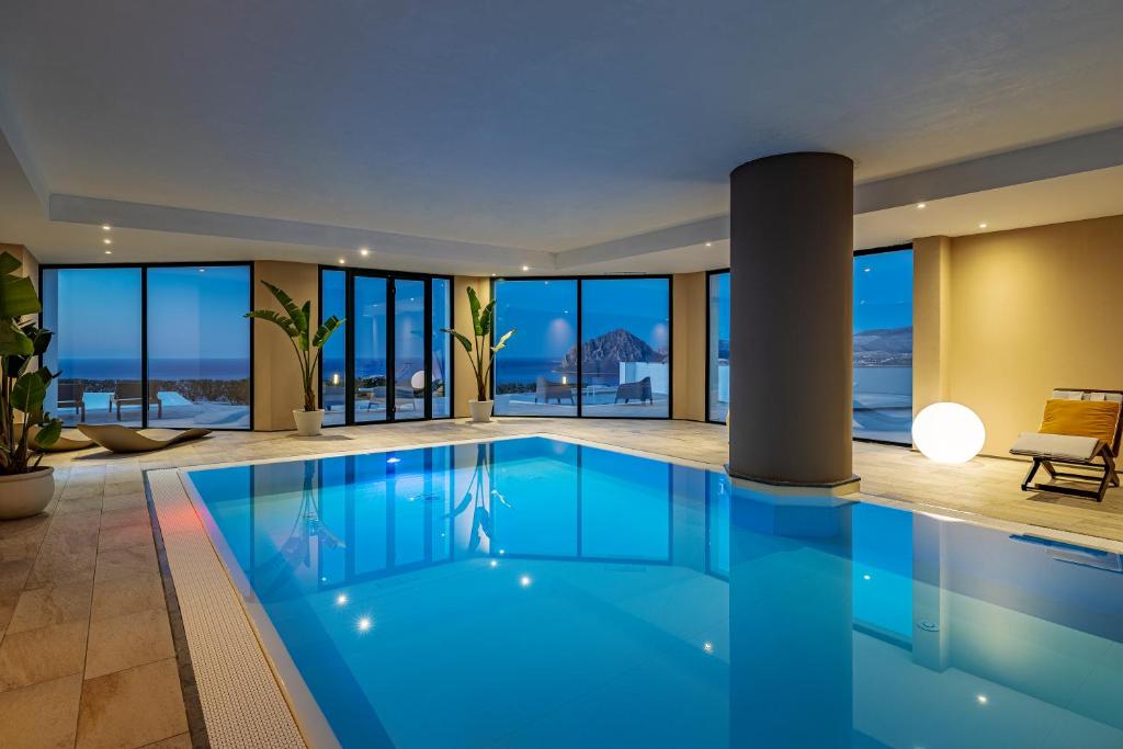 Bazén v ubytování Hotel Venere di Erice Resort & Spa nebo v jeho okolí