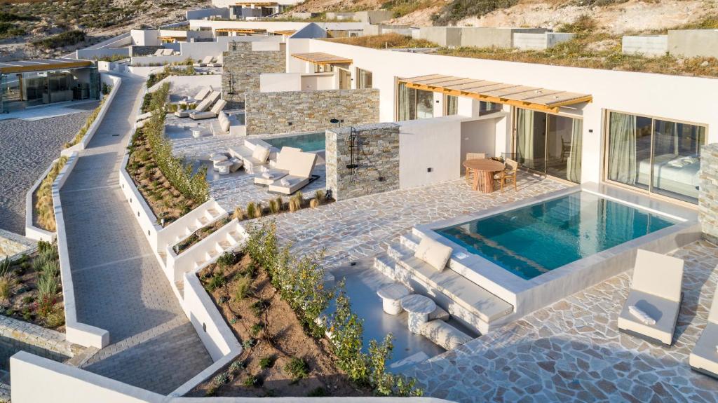 Bazén v ubytování Solus Suites Milos nebo v jeho okolí