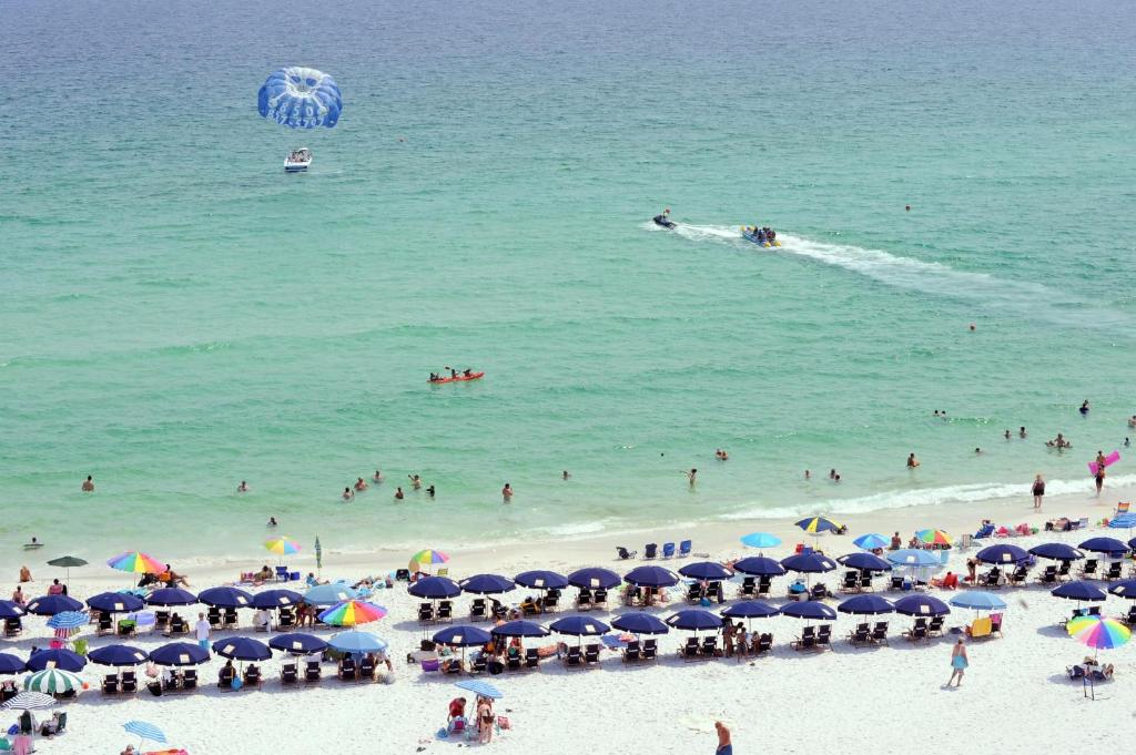 Ein allgemeiner Meerblick oder ein Meerblick von des Ferienhauses aus