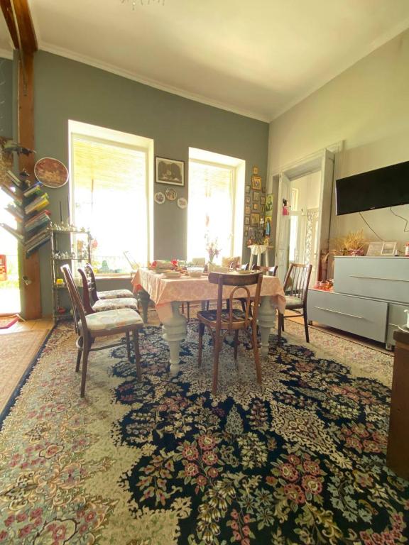 TV a/nebo společenská místnost v ubytování L House