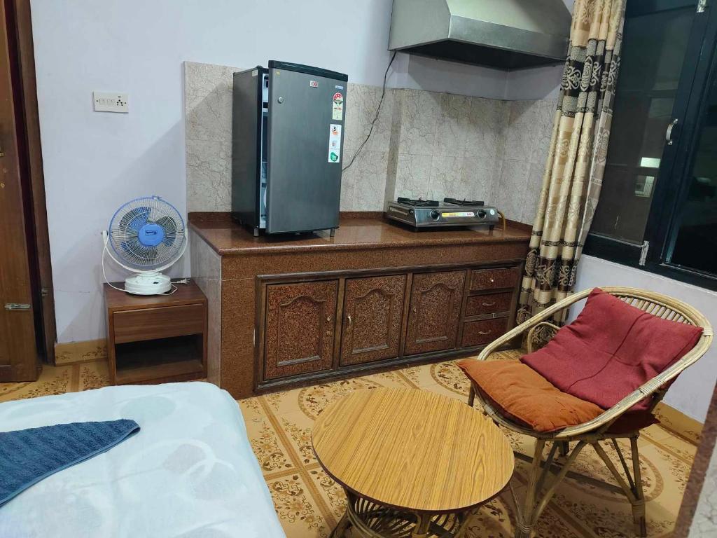 Kuchyň nebo kuchyňský kout v ubytování Monkey Temple Homestay