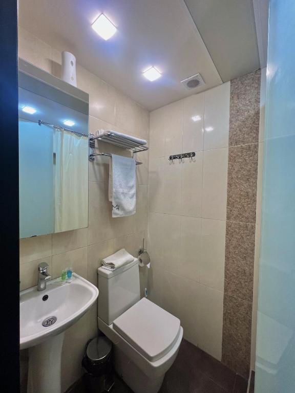 Koupelna v ubytování Mashtots Hotel
