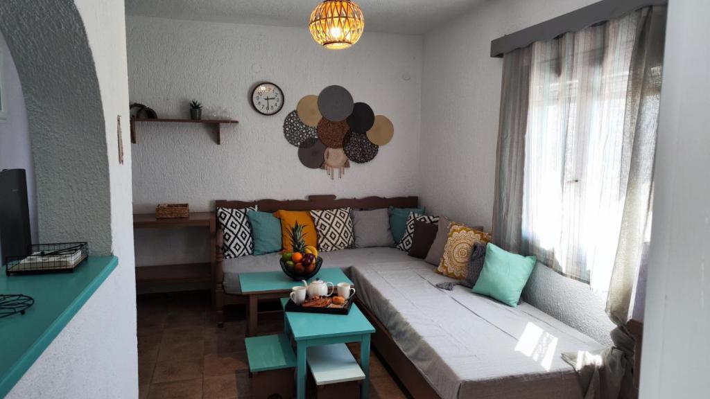 Posezení v ubytování Evdoxia's Mochlos House