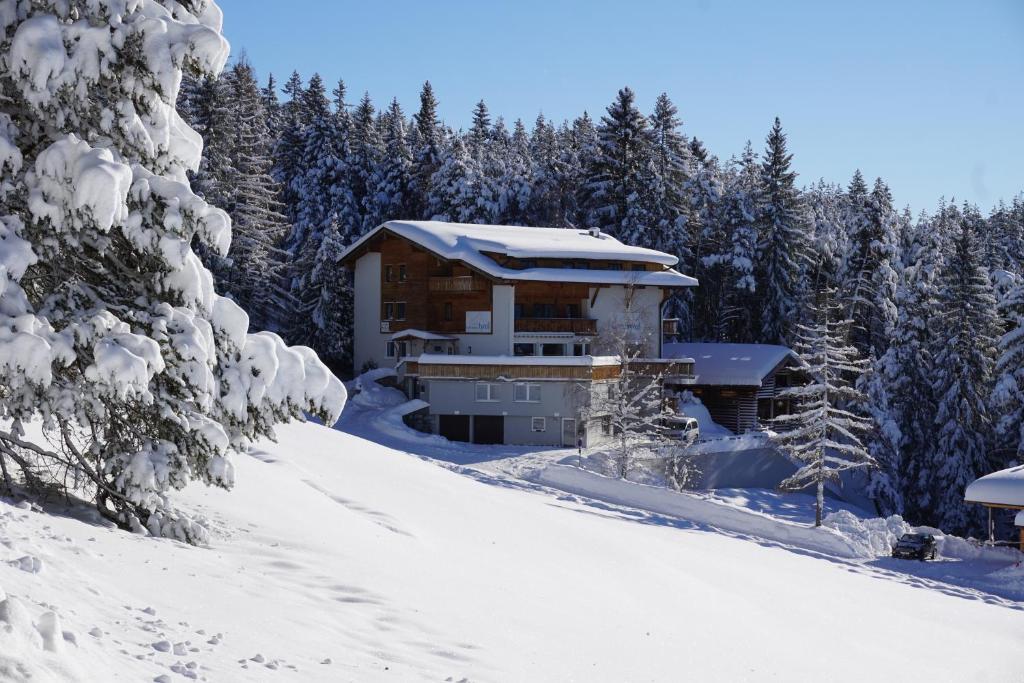 Hotel Pension Tyrol v zimě