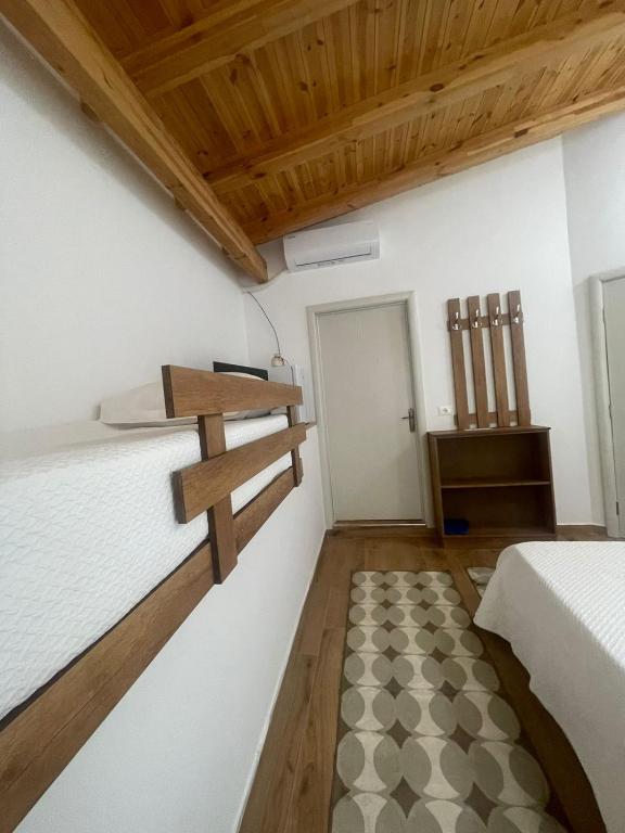 Postel nebo postele na pokoji v ubytování Guest-Room Zoi&Teri