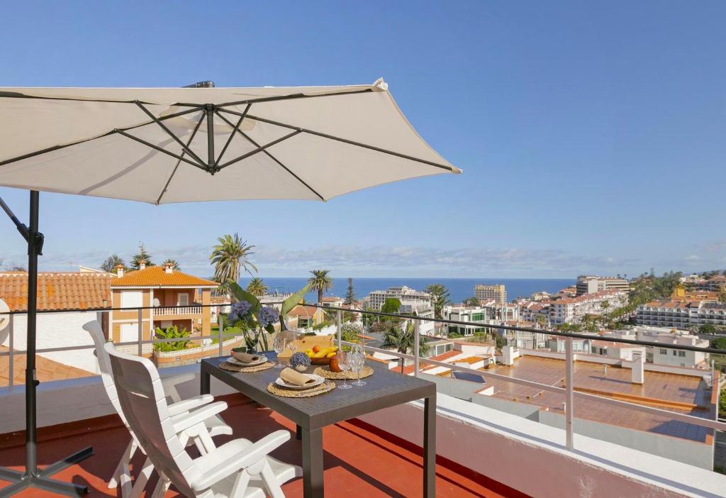 Photo inspiration: Spacious Penthouse With King Size Bed Huge Terrace Ocean Teide Photo Inspiration