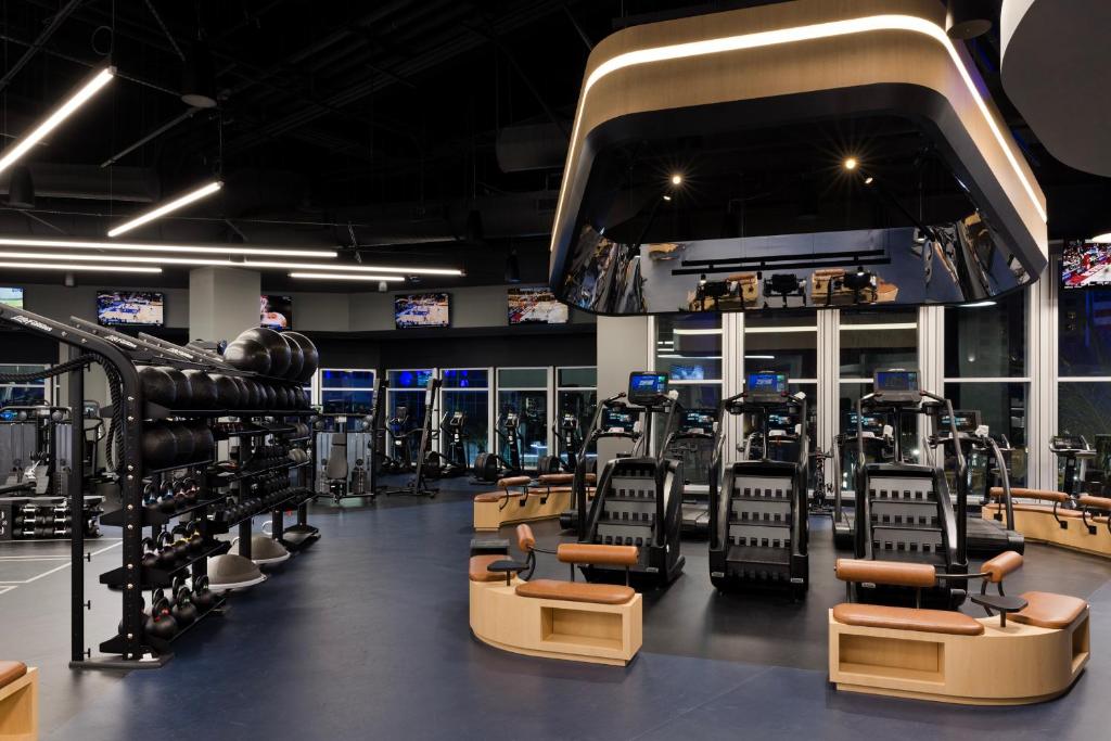Das Fitnesscenter und&#47;oder die Fitnesseinrichtungen in der Unterkunft Fontainebleau Las Vegas