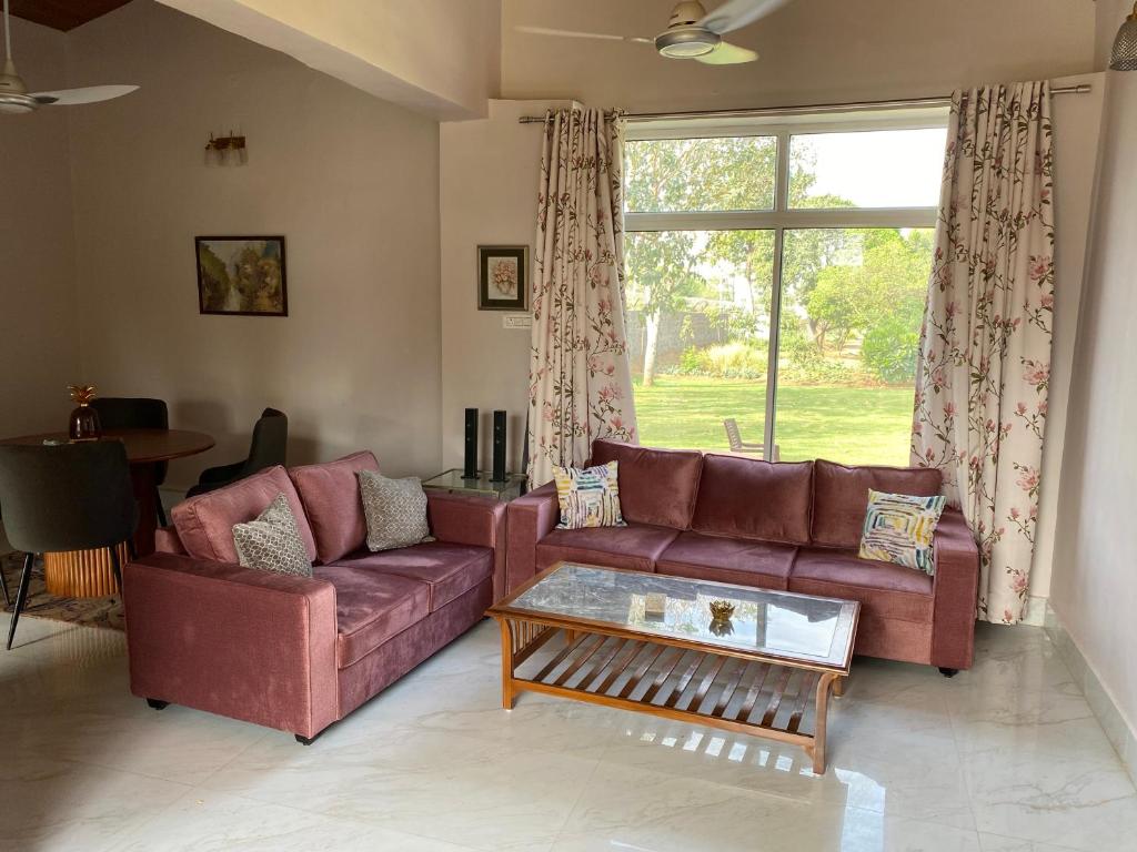 Istumisnurk majutusasutuses Orchard At Sarai - Private cottage, Large lawn, & Pet friendly