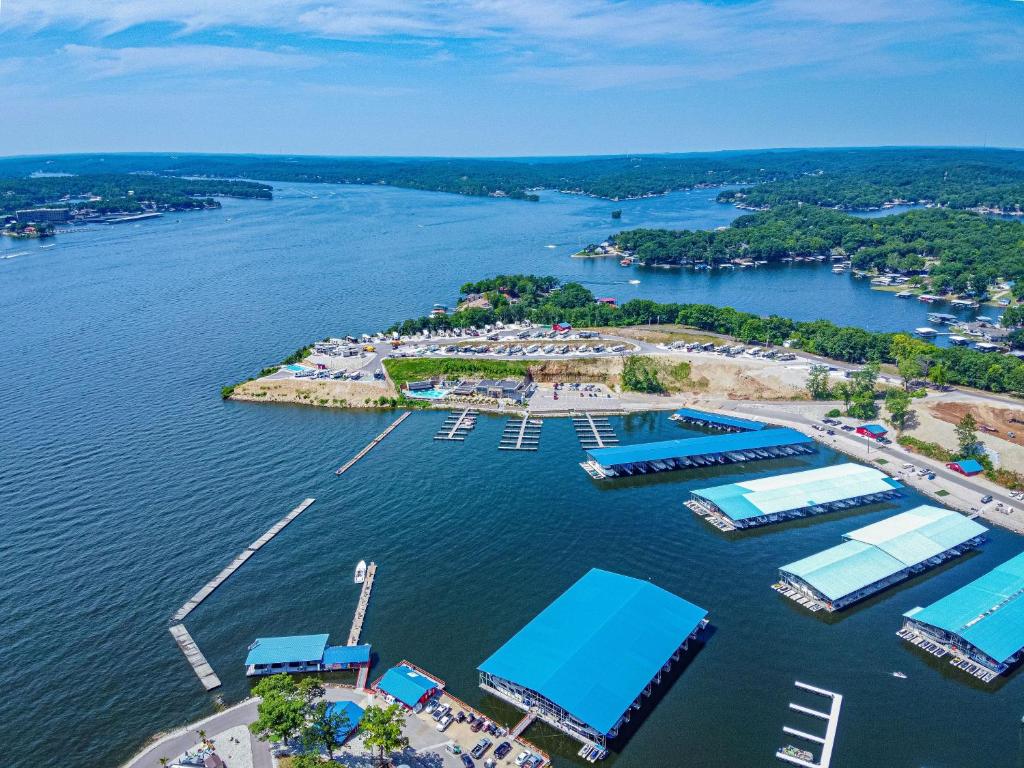 Millstone Marina & RV Resort, Gravois Mills (updated prices 2024)