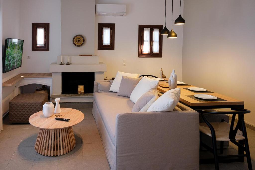 Posezení v ubytování Hideaway in Damouchari with private access to sea ANNA's HORIZON