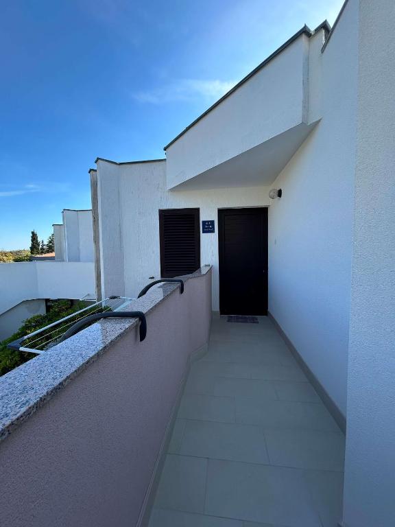 Apartments with parking space Gajac, Pag - 22921